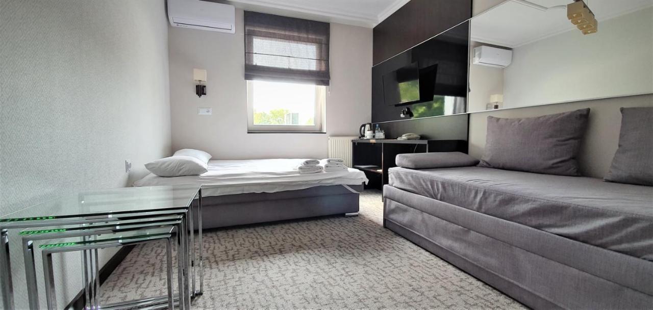 Hotel Senator Konferencje & Spa Starachowice Esterno foto