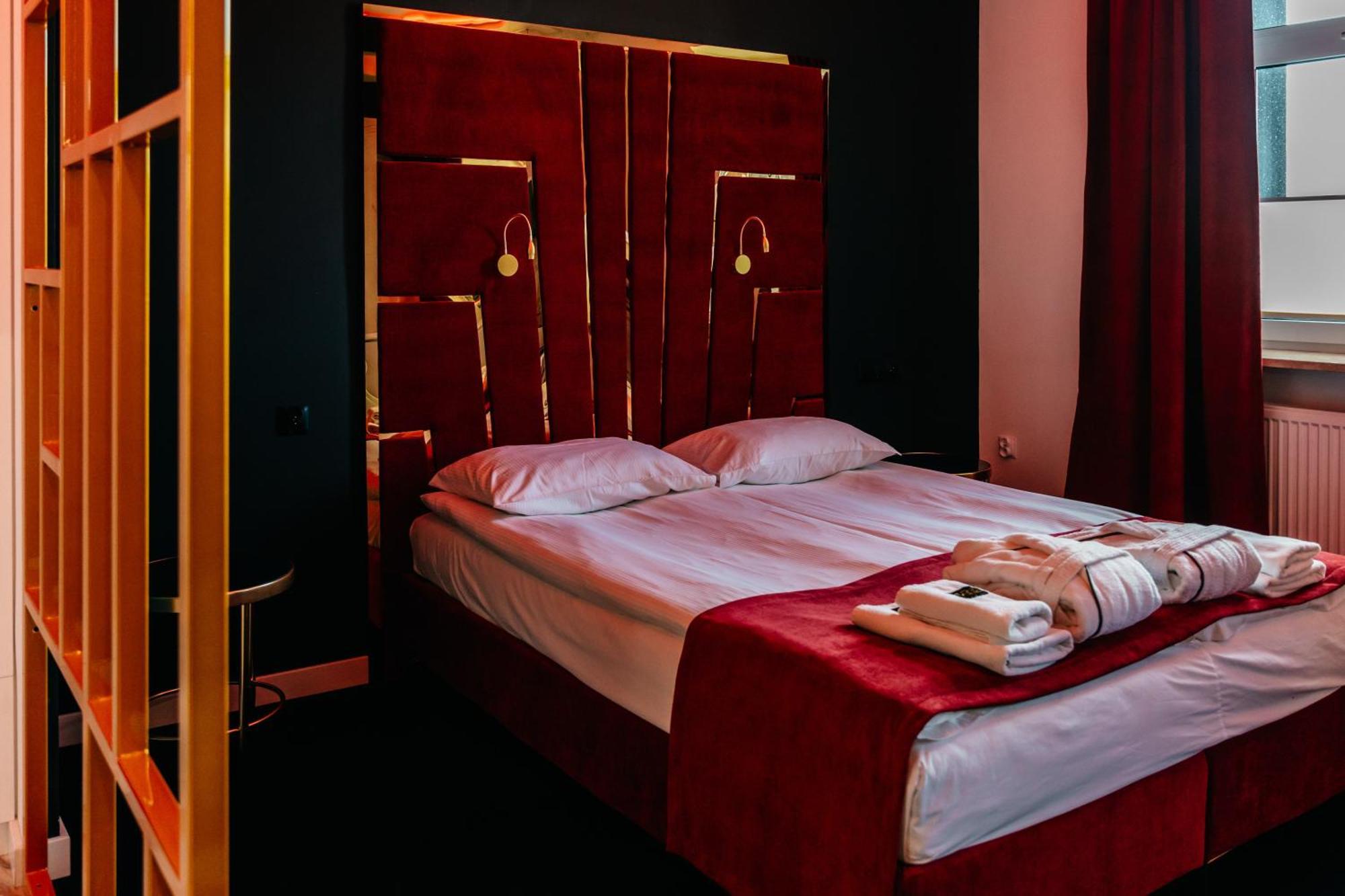 Hotel Senator Konferencje & Spa Starachowice Esterno foto