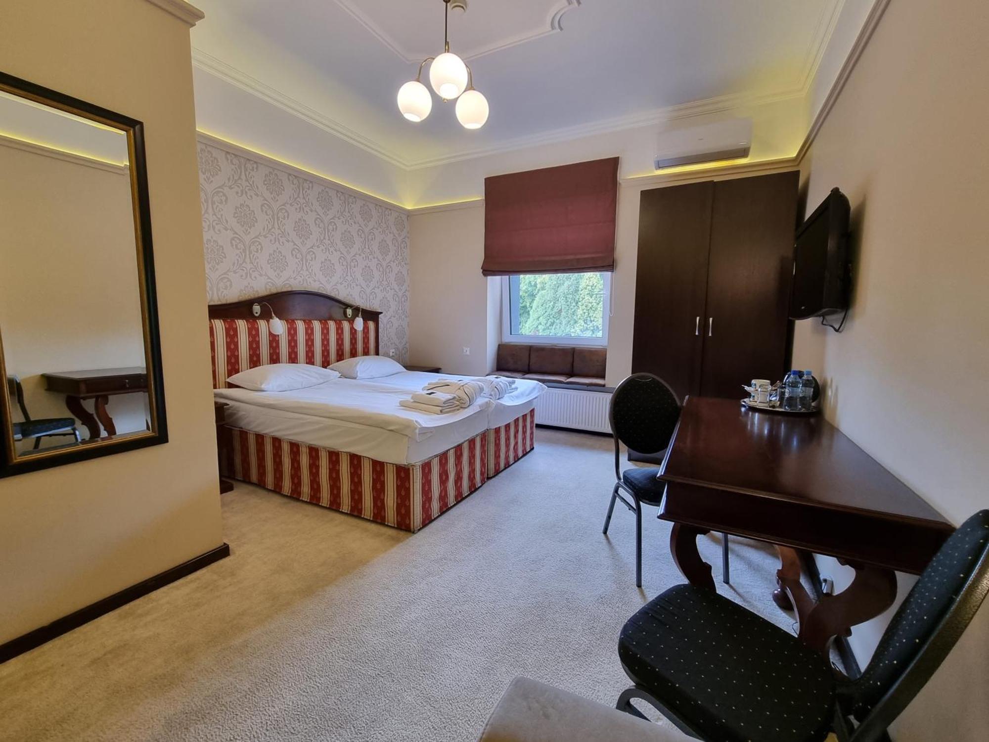 Hotel Senator Konferencje & Spa Starachowice Esterno foto