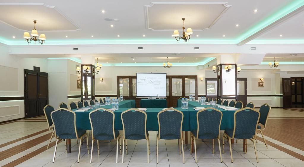 Hotel Senator Konferencje & Spa Starachowice Esterno foto