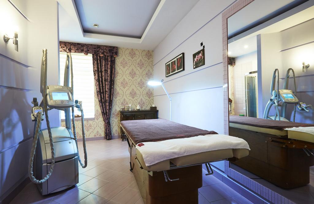 Hotel Senator Konferencje & Spa Starachowice Esterno foto